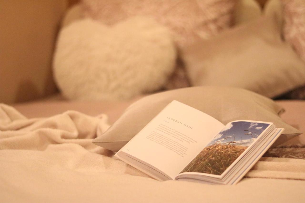 Guest House Studio Apartman Marina - With Jacuzzi, Free Parking, Pet Friendly Karlovac Exteriér fotografie
