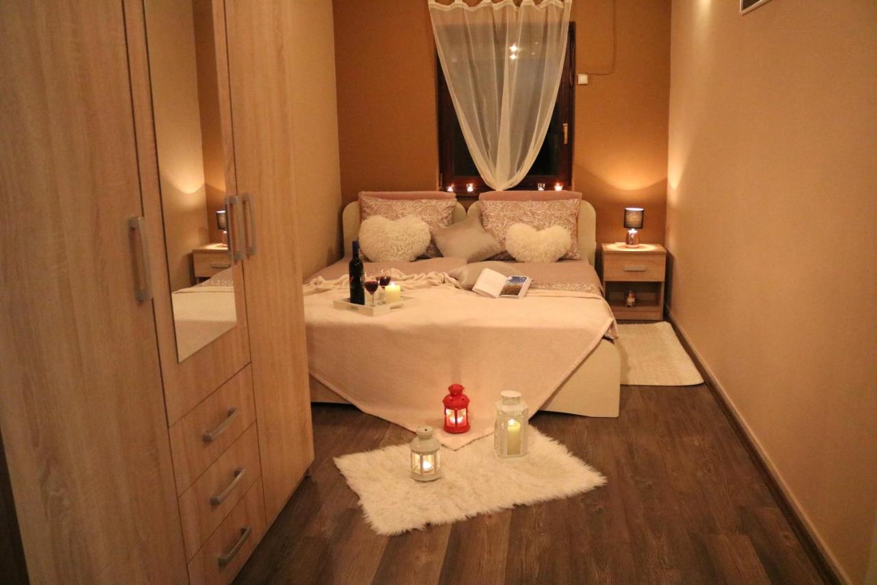 Guest House Studio Apartman Marina - With Jacuzzi, Free Parking, Pet Friendly Karlovac Exteriér fotografie