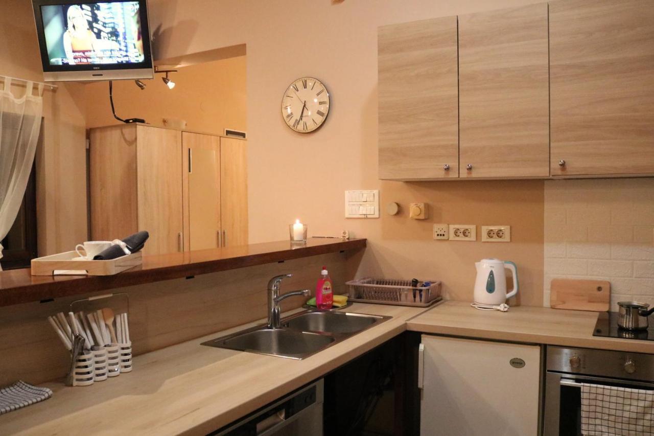 Guest House Studio Apartman Marina - With Jacuzzi, Free Parking, Pet Friendly Karlovac Exteriér fotografie