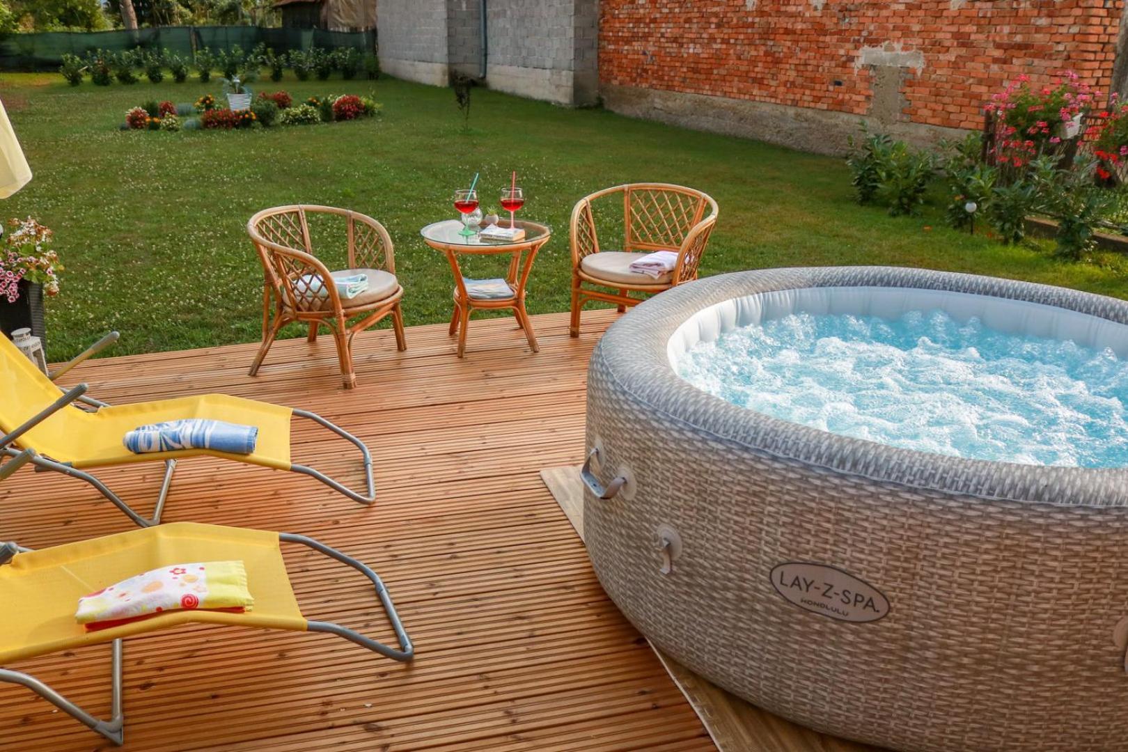 Guest House Studio Apartman Marina - With Jacuzzi, Free Parking, Pet Friendly Karlovac Exteriér fotografie