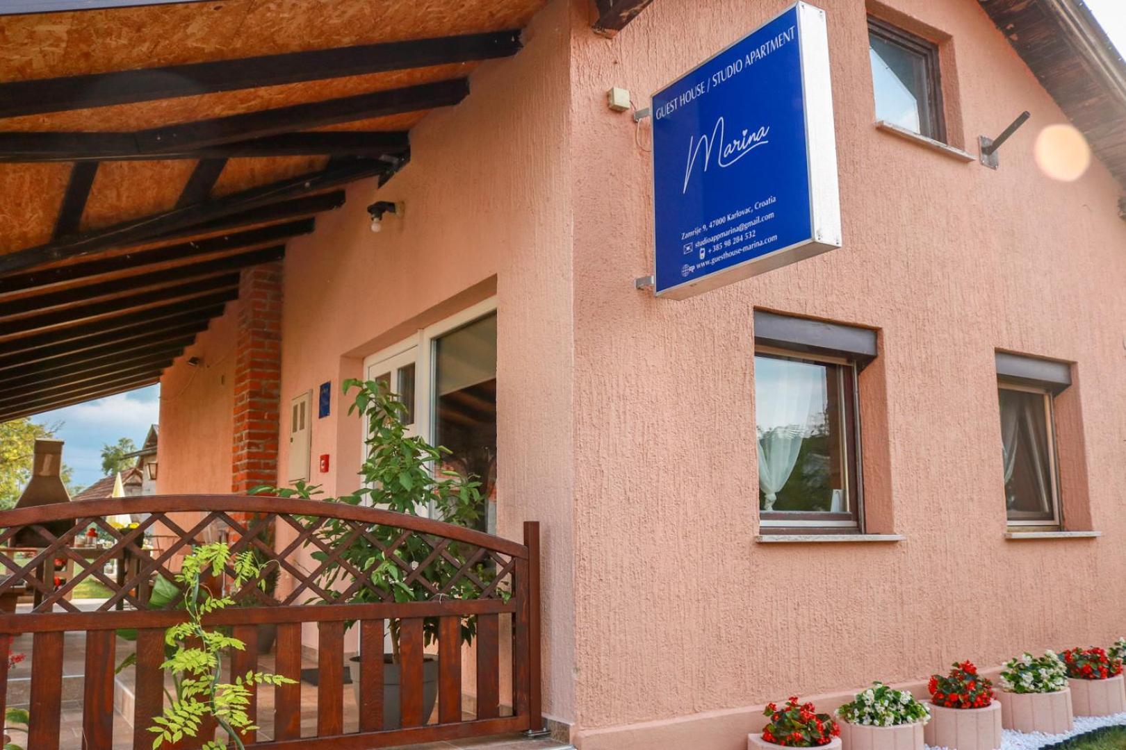 Guest House Studio Apartman Marina - With Jacuzzi, Free Parking, Pet Friendly Karlovac Exteriér fotografie